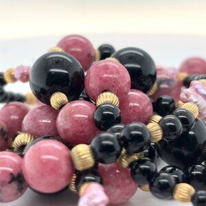 Onyx,pearl and rhodacrosite bead  and gold color bead necklace